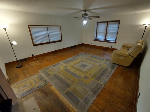 460 W 7th St, Pecatonica, IL 61063 photo 3