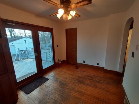 460 W 7th St, Pecatonica, IL 61063 photo 7