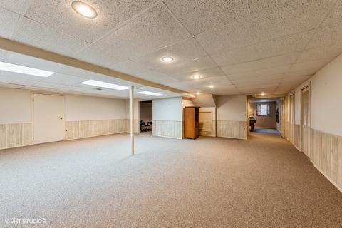 8648 Heather Dr, Burr Ridge, IL 60527 photo 27