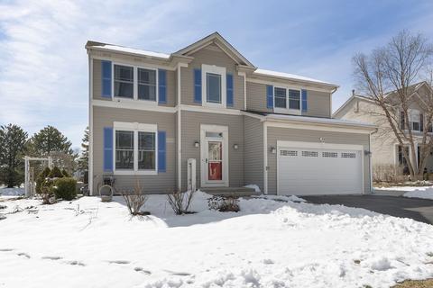 208 Thrush Cir, Lindenhurst, IL 60046 photo 1