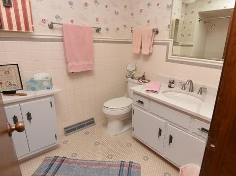 281 Williamsburg Dr, Bartlett, IL 60103 photo 8