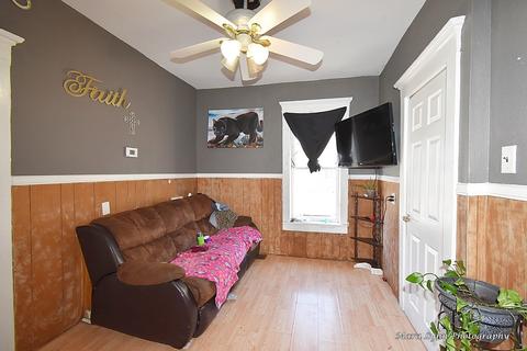 215 Bluff St, Aurora, IL 60505 photo 9