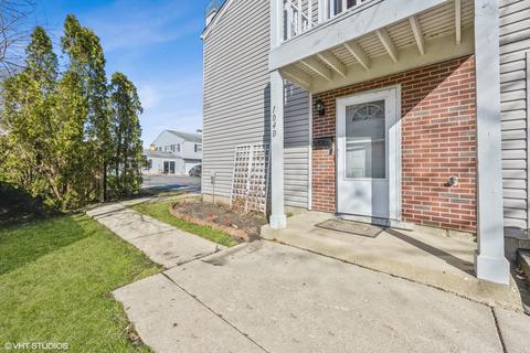 104 Daniel Ct #D, Bartlett, IL 60103 photo 2