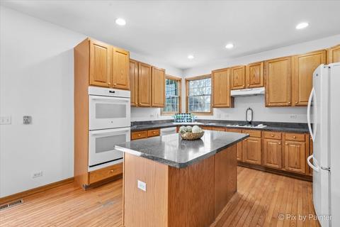 1490 Fox Path Ct, Hoffman Estates, IL 60192 photo 15