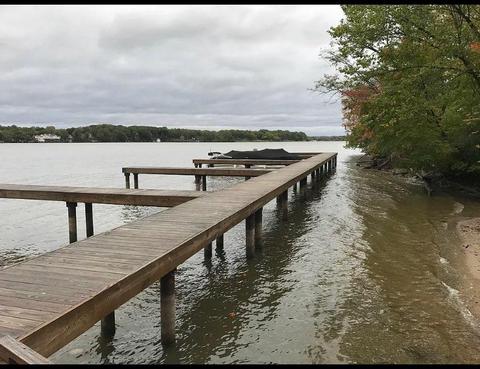 250 S Mueller Ct, Decatur, IL 62521