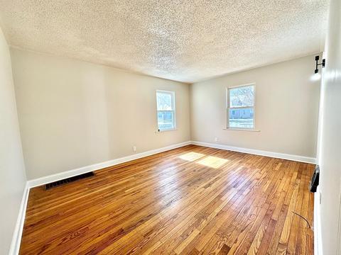 477 Sunset Dr, Elgin, IL 60123 photo 10