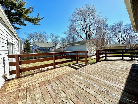477 Sunset Dr, Elgin, IL 60123 photo 22
