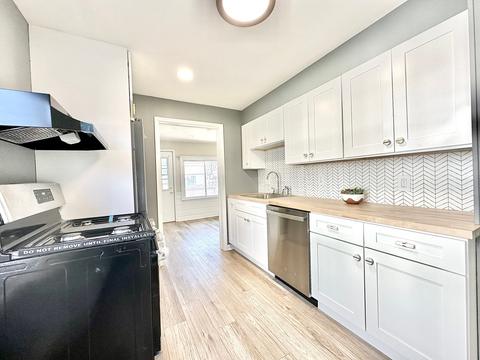 477 Sunset Dr, Elgin, IL 60123 photo 5