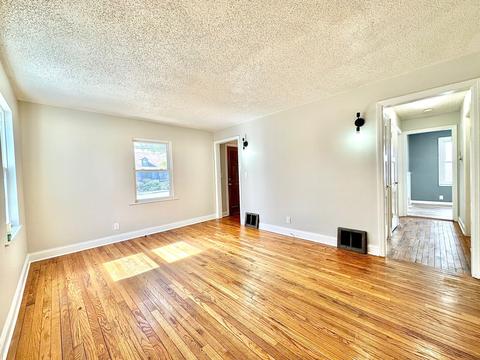 477 Sunset Dr, Elgin, IL 60123 photo 11