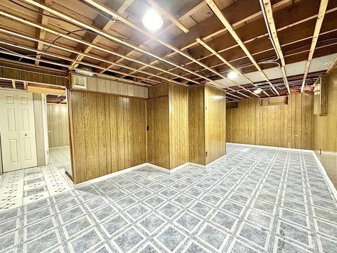 477 Sunset Dr, Elgin, IL 60123 photo 19