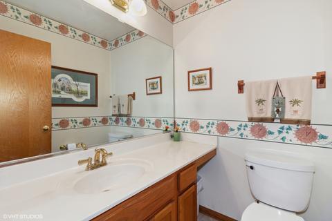 711 Cooper Ct E, Aurora, IL 60504 photo 10
