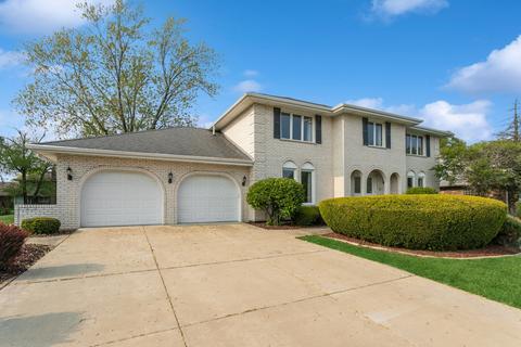160 Rodgers Ct, Willowbrook, IL 60527