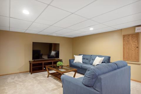 160 Rodgers Ct, Willowbrook, IL 60527 photo 26