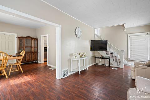 312 Stuart Ave, Aurora, IL 60505 photo 5