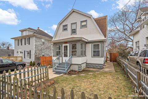 312 Stuart Ave, Aurora, IL 60505 photo 2