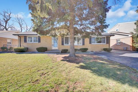 7740 S 78th Ct, Bridgeview, IL 60455 photo 2