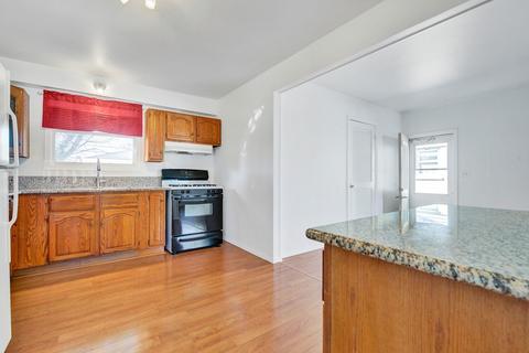 7740 S 78th Ct, Bridgeview, IL 60455 photo 8