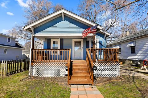 807 E Webster St, Clinton, IL 61727 photo 1