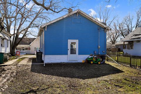 807 E Webster St, Clinton, IL 61727 photo 5