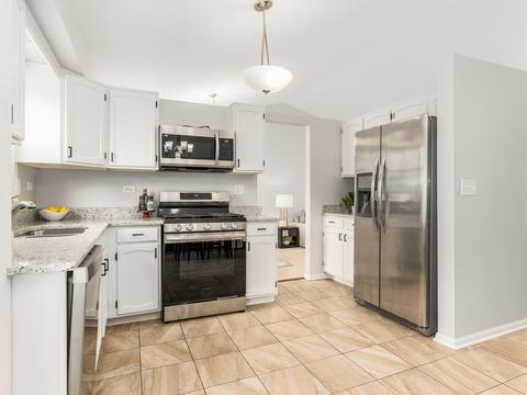 1561 Hinterlong Ln, Naperville, IL 60563 photo 8