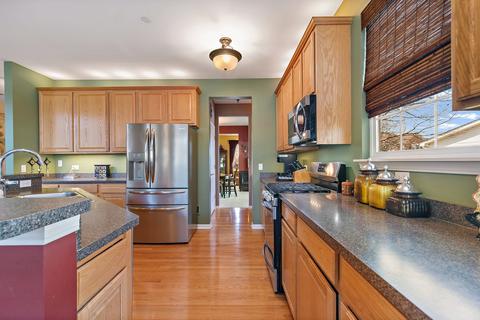 1416 Walnut Dr, West Dundee, IL 60118 photo 8