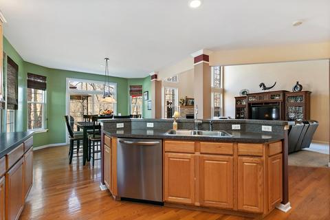 1416 Walnut Dr, West Dundee, IL 60118 photo 9
