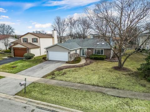 519 Heather Ln, Carol Stream, IL 60188 photo 2