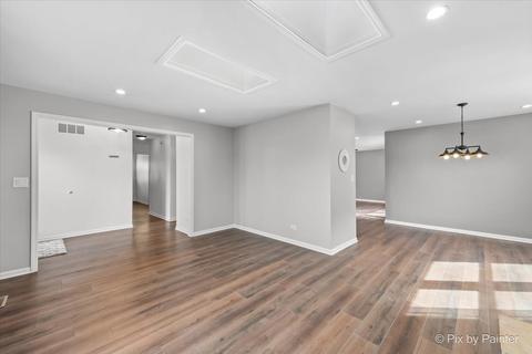 519 Heather Ln, Carol Stream, IL 60188 photo 8