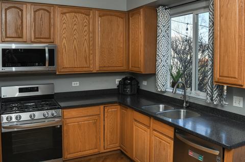 508 Cartwright Trl, Mchenry, IL 60050 photo 8