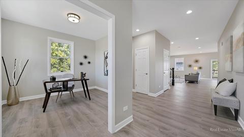 3798 Marigold Dr, Elgin, IL 60124 photo 2