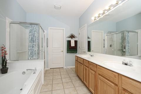 4091 Whitehall Ln, Algonquin, IL 60102 photo 16