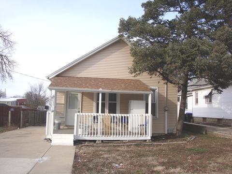 1009 W Front St, Bloomington, IL 61701 photo 1