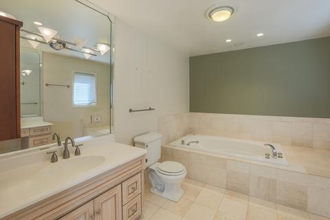 17 W073 Elm Ct, Willowbrook, IL 60527 photo 14