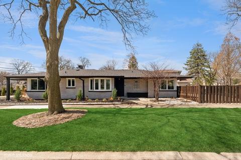 828 S Delphia Ave, Park Ridge, IL 60068