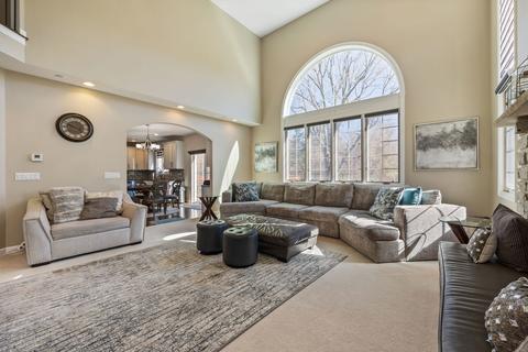 369 Geri Ln, Des Plaines, IL 60016 photo 7