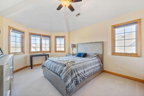 369 Geri Ln, Des Plaines, IL 60016 photo 22