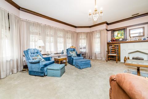 2933 Maple Ave, Berwyn, IL 60402 photo 3