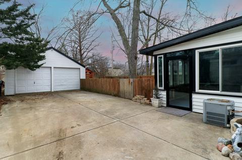 509 Manchester Rd, Normal, IL 61761 photo 3