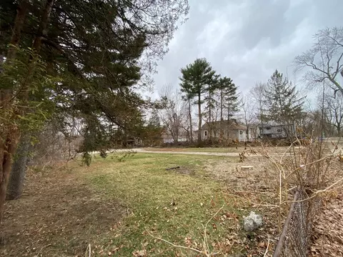 221 N Wisconsin Ave, Villa Park, IL 60181
