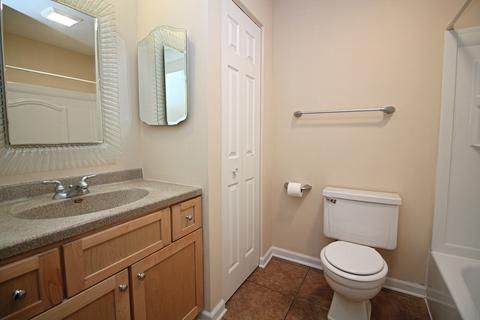 77 Willow Cir, Cary, IL 60013 photo 12