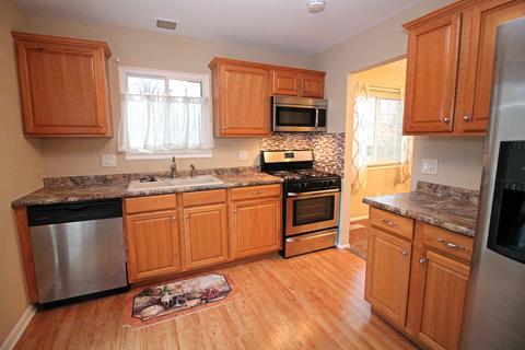 77 Willow Cir, Cary, IL 60013 photo 8