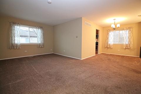 77 Willow Cir, Cary, IL 60013 photo 4