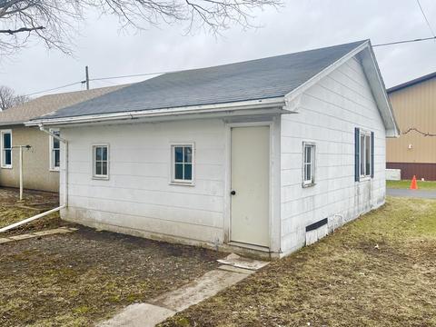 109 S Taylor St, Cherry, IL 61317 photo 3