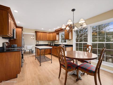 2017 Canterbury Pl, Wheaton, IL 60189 photo 7