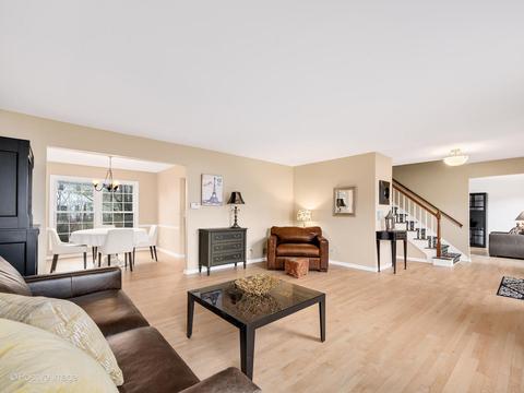 2017 Canterbury Pl, Wheaton, IL 60189 photo 4