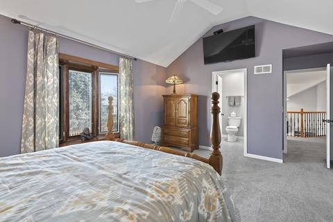 330 W Devon Ave, Roselle, IL 60172 photo 13