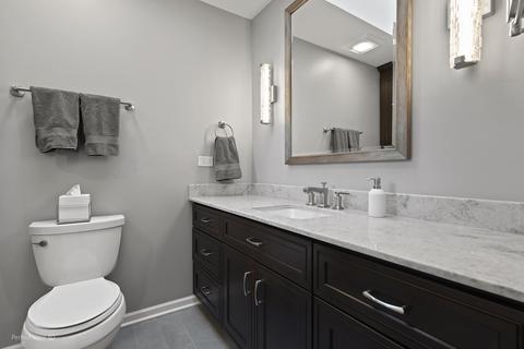 330 W Devon Ave, Roselle, IL 60172 photo 14