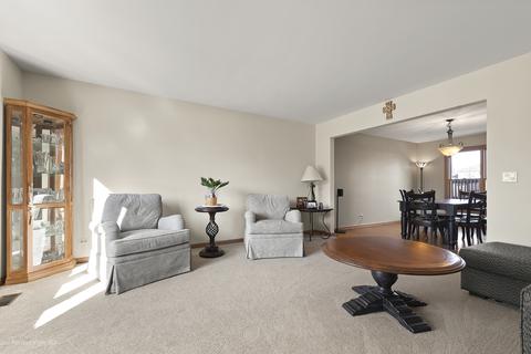 330 W Devon Ave, Roselle, IL 60172 photo 9