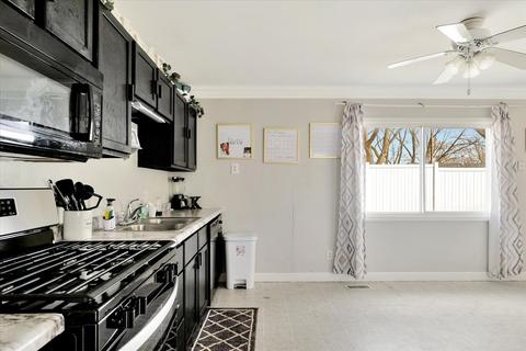1302 S Duncan Rd, Champaign, IL 61821 photo 8