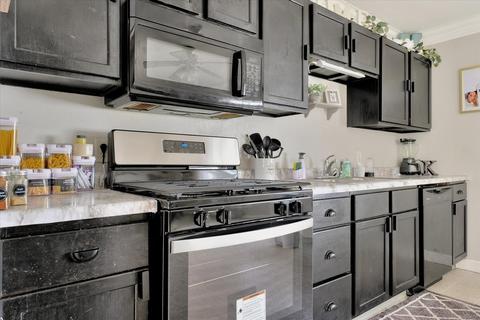1302 S Duncan Rd, Champaign, IL 61821 photo 9